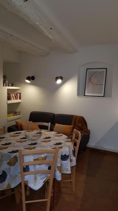 Maison De Forum Julii Hébergement de vacances Fréjus